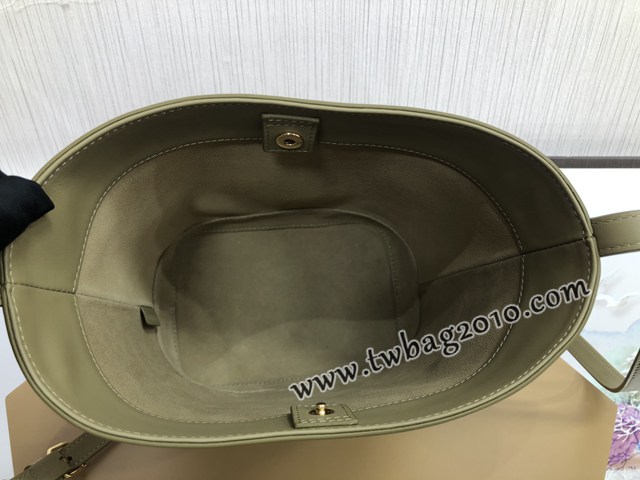 Celine專櫃2023s春夏新品CUIR TRIOMPHE小號繡花光滑牛皮水桶包 賽琳百搭斜挎肩背女包 sldj2436